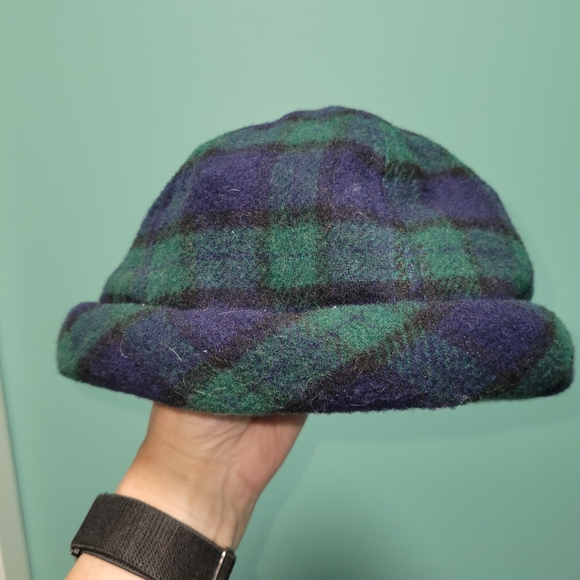 Gap 90s Women's Green/Blue Plaid Wool Roll Edge Beanie - Picture 6 of 7